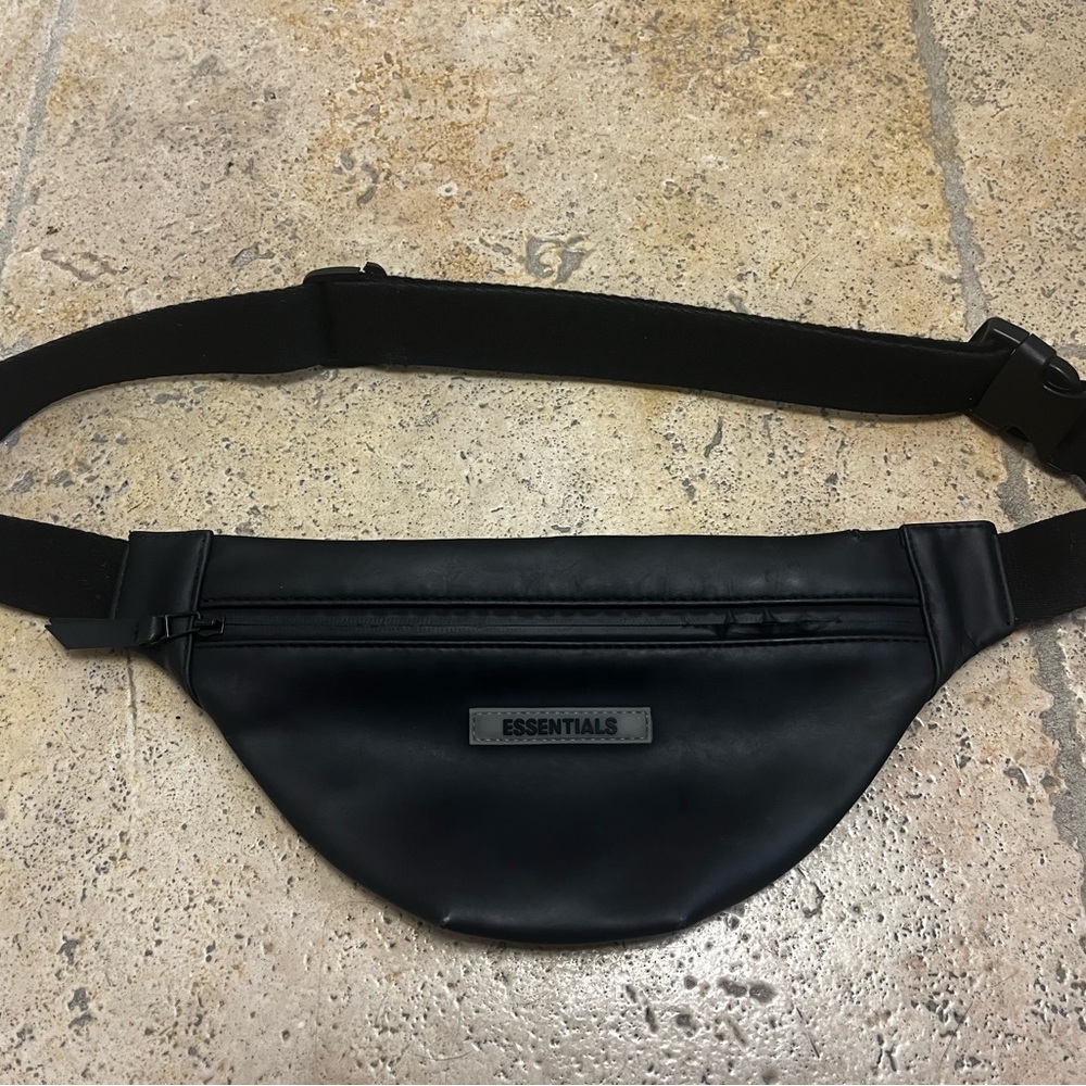 Essentials Crossbody/Fanny Bag